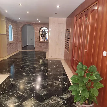 Piso Centrico Con Piscina Y Cochera