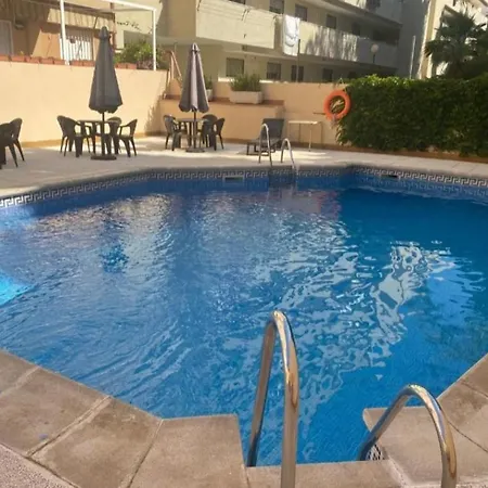 Piso Centrico Con Piscina Y Cochera Apartmán *