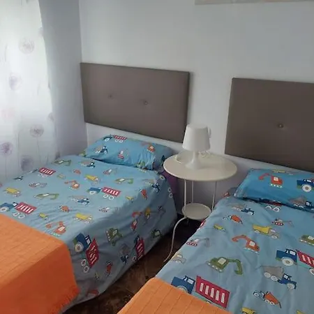 Piso Centrico Con Piscina Y Cochera Almuñécar