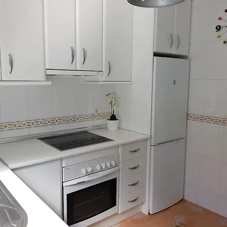 Piso Centrico Con Piscina Y Cochera Almuñécar
