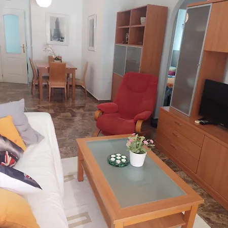 Piso Centrico Con Piscina Y Cochera Apartmán